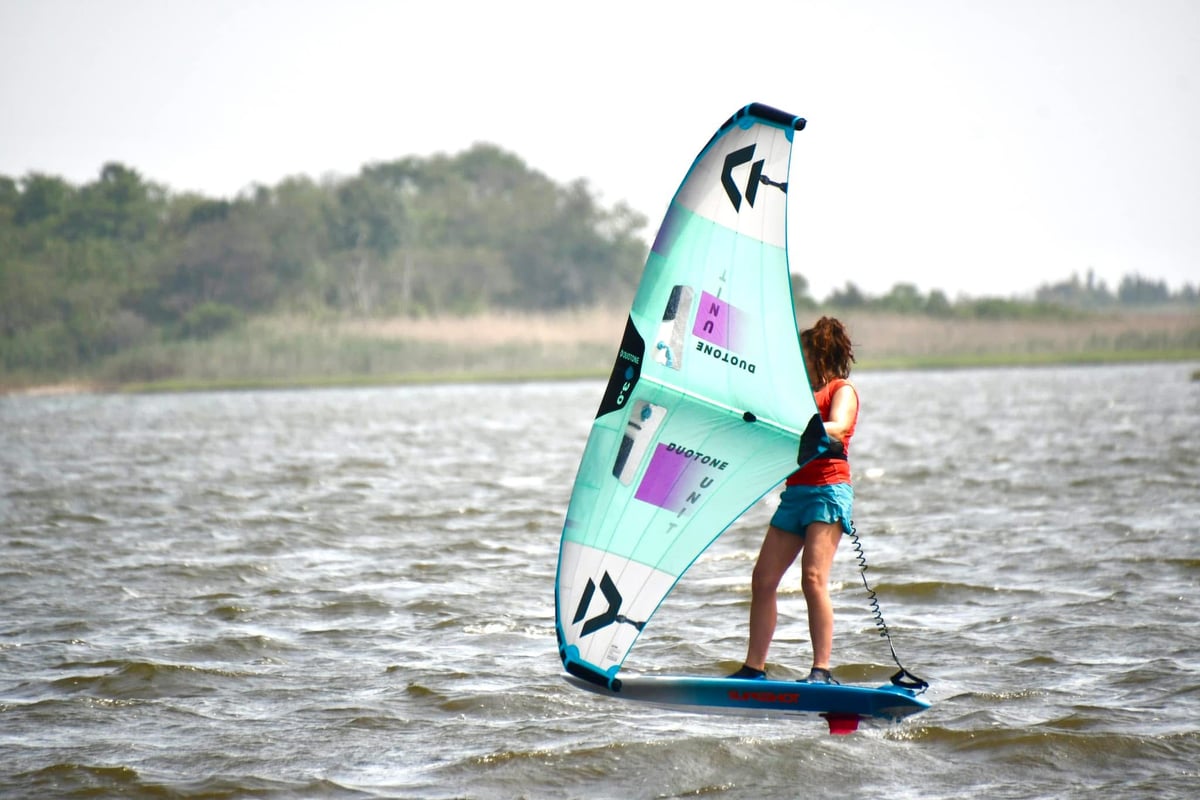 H2 Windsurfing